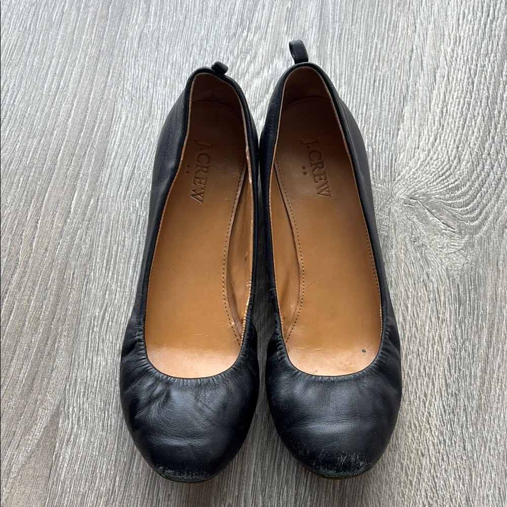 J. Crew Black Leather Flats Elegant and Versatile size 7